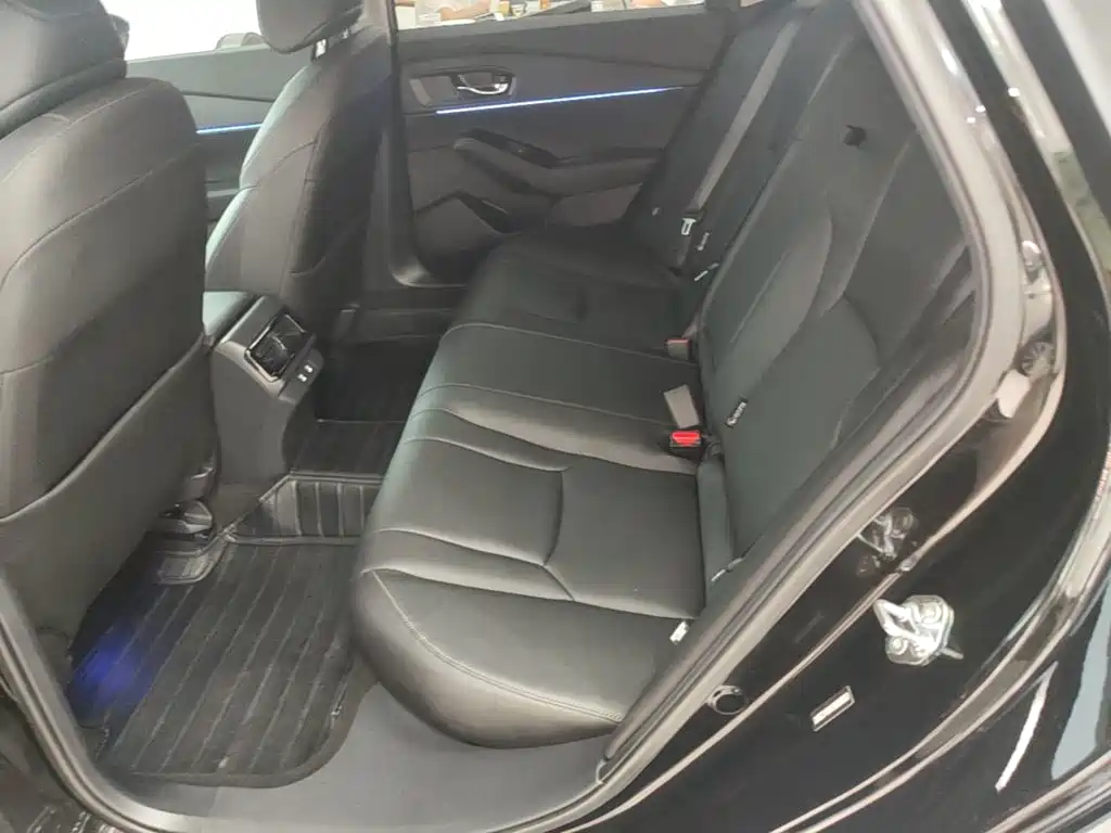 Honda Accord — миниатюра 17