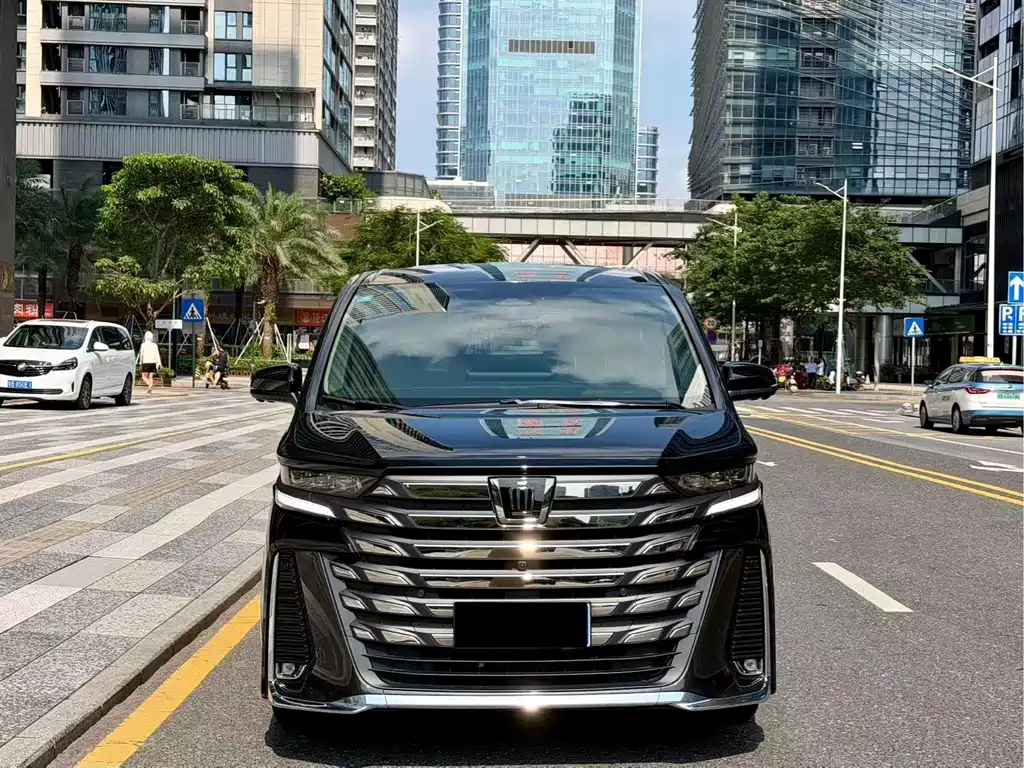 Toyota Vellfire — миниатюра 2