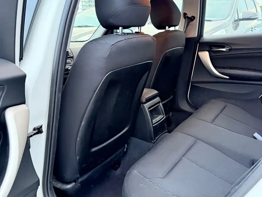 BMW 1 Series (Import) — миниатюра 9