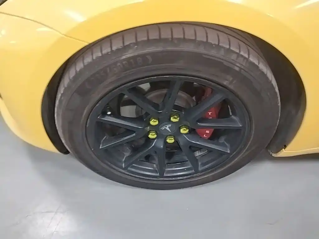 Tesla Model 3 — миниатюра 23