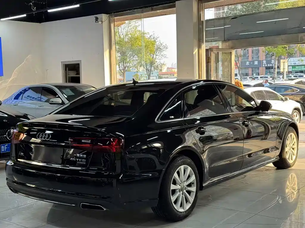 Audi A6L — миниатюра 6