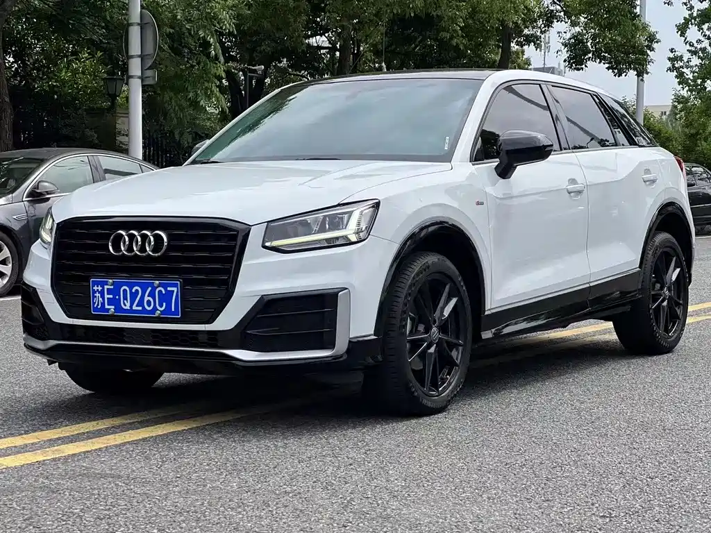 Audi Q2L 2020