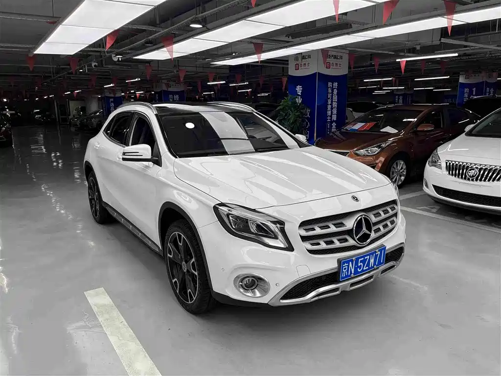 Mercedes-Benz GLA — миниатюра 2