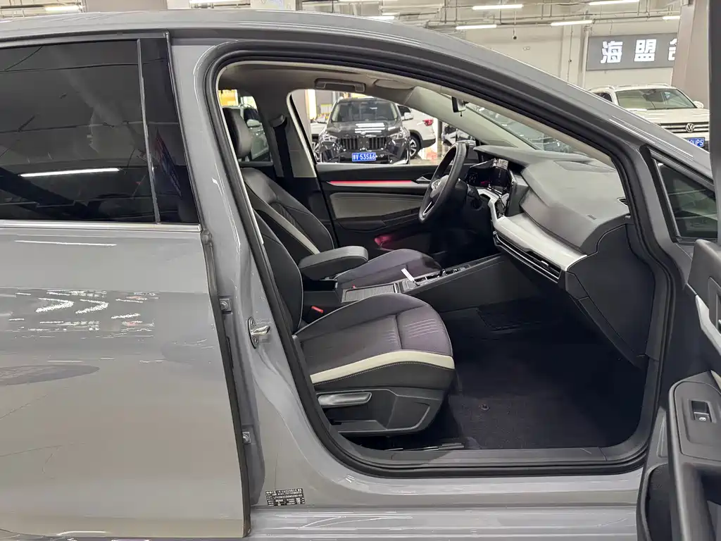 Volkswagen Golf — миниатюра 13