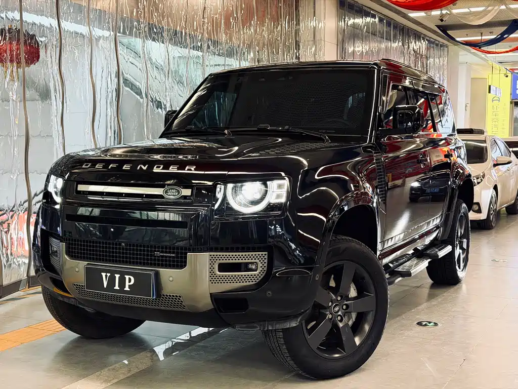 LAND ROVER DEFENDER