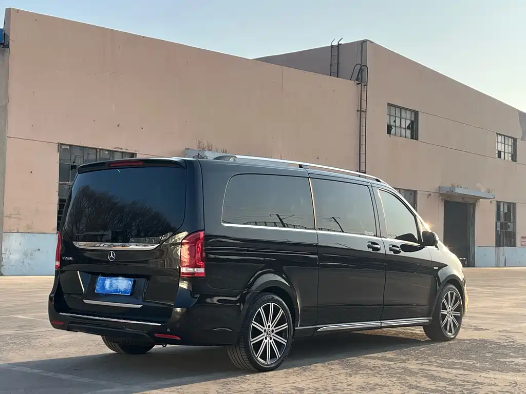 MERCEDES-BENZ V CLASS