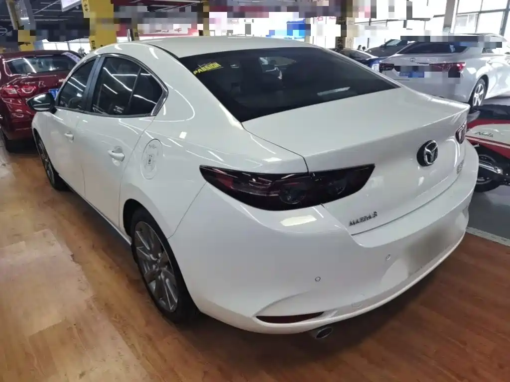 Mazda 3 Axela — миниатюра 5