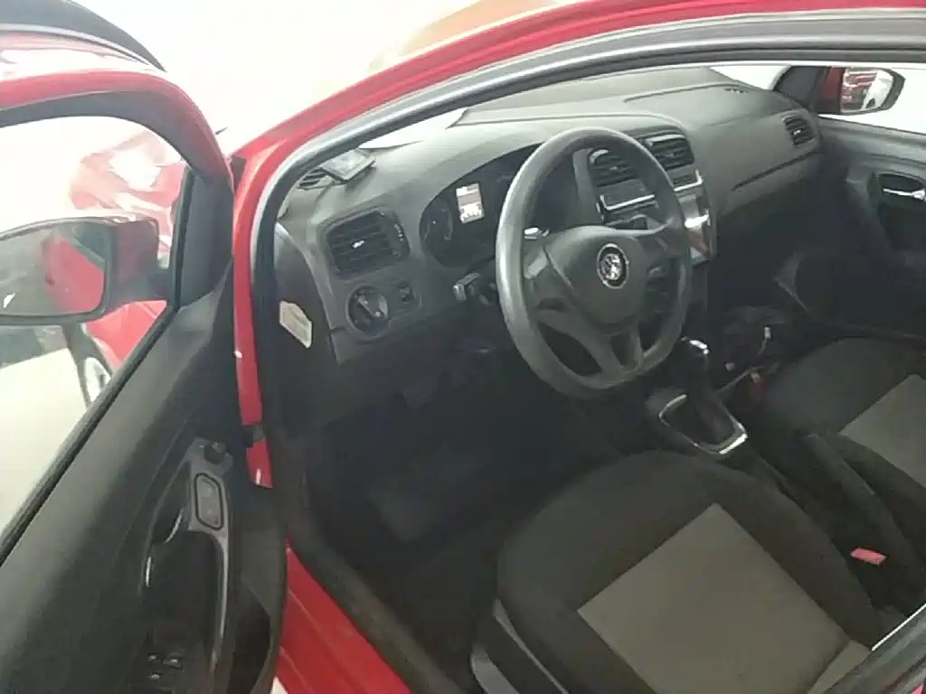 Volkswagen Polo — миниатюра 16