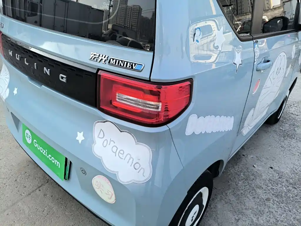 Wuling MINIEV — миниатюра 8