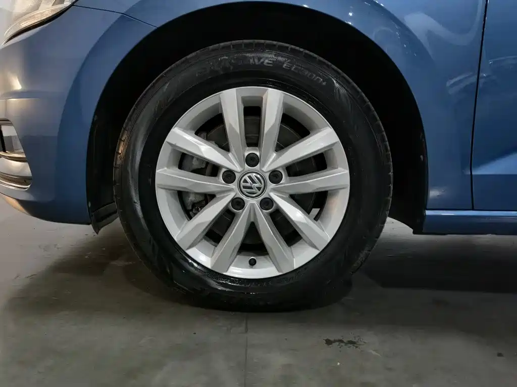 Volkswagen Touran — миниатюра 17