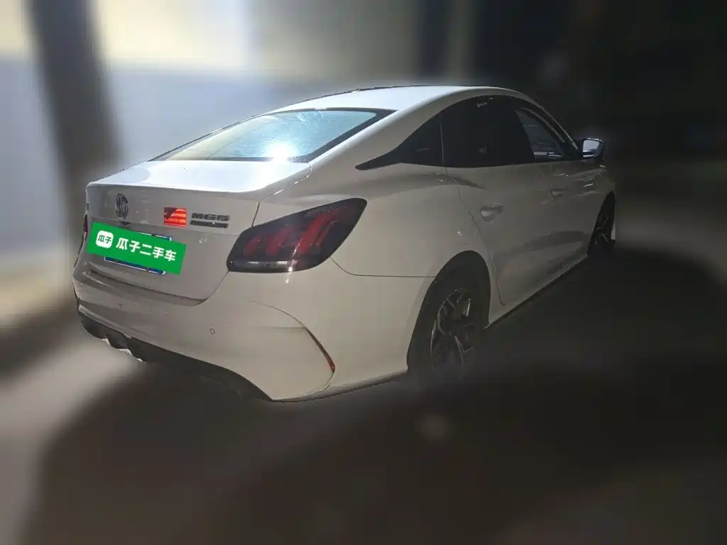 MG MG5 — миниатюра 4