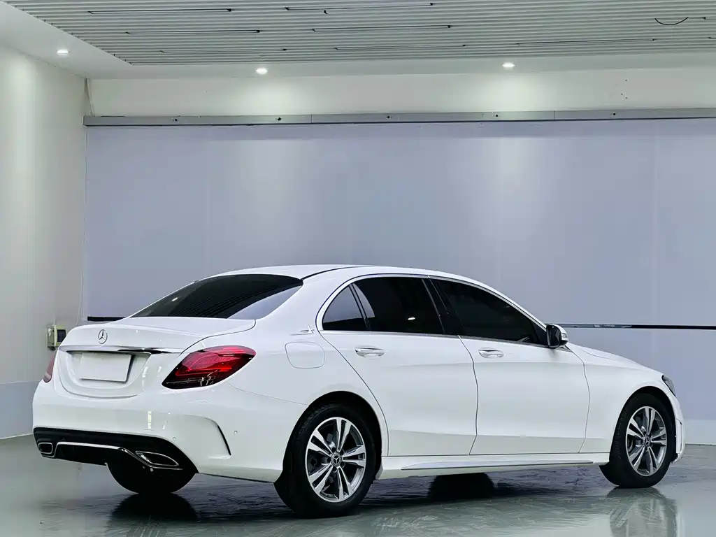 MERCEDES BENZ C CLASS