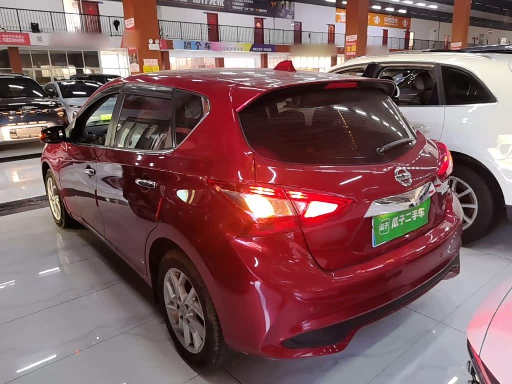 Nissan Tiida 1.6 л 2021 г. красный/фиолетовый, пробег 28700 км