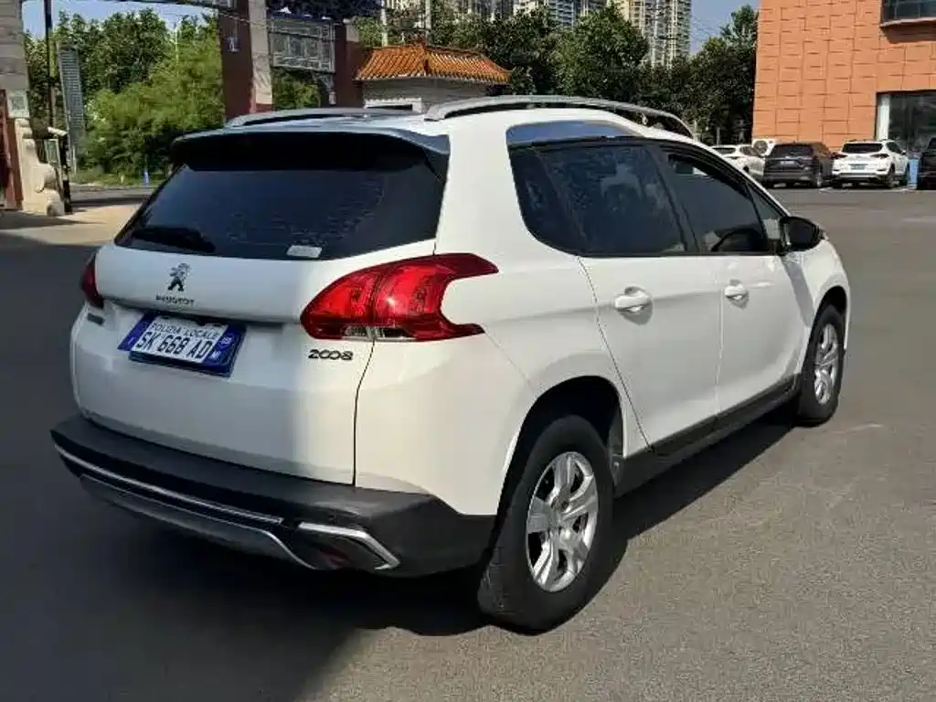 Peugeot 2008 — миниатюра 8