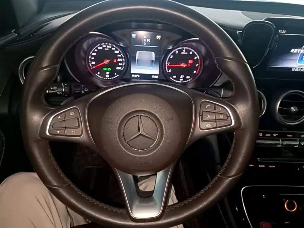Mercedes-Benz GLC — миниатюра 11