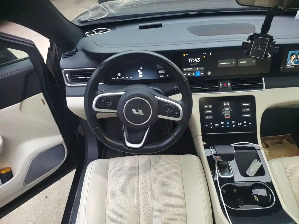 Li Auto Li ONE — миниатюра 11