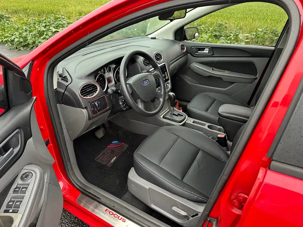 Ford Focus — миниатюра 8