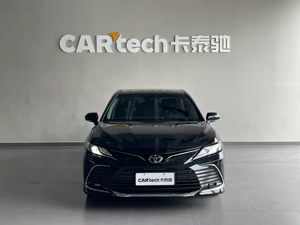 Toyota Camry — миниатюра 2