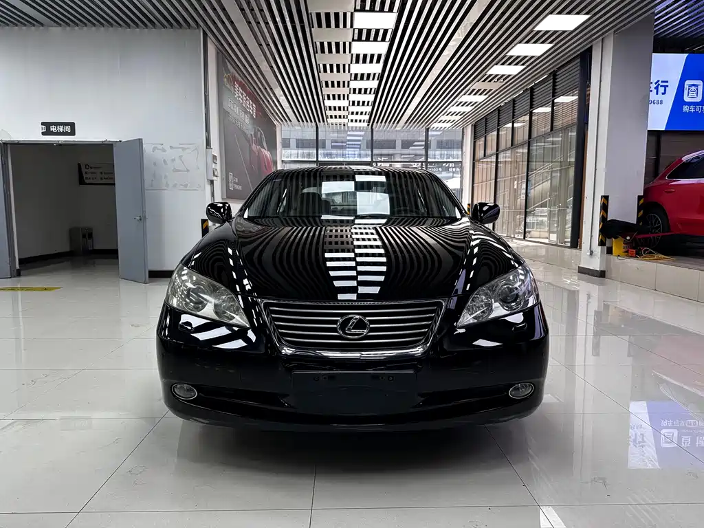 Lexus ES — миниатюра 2
