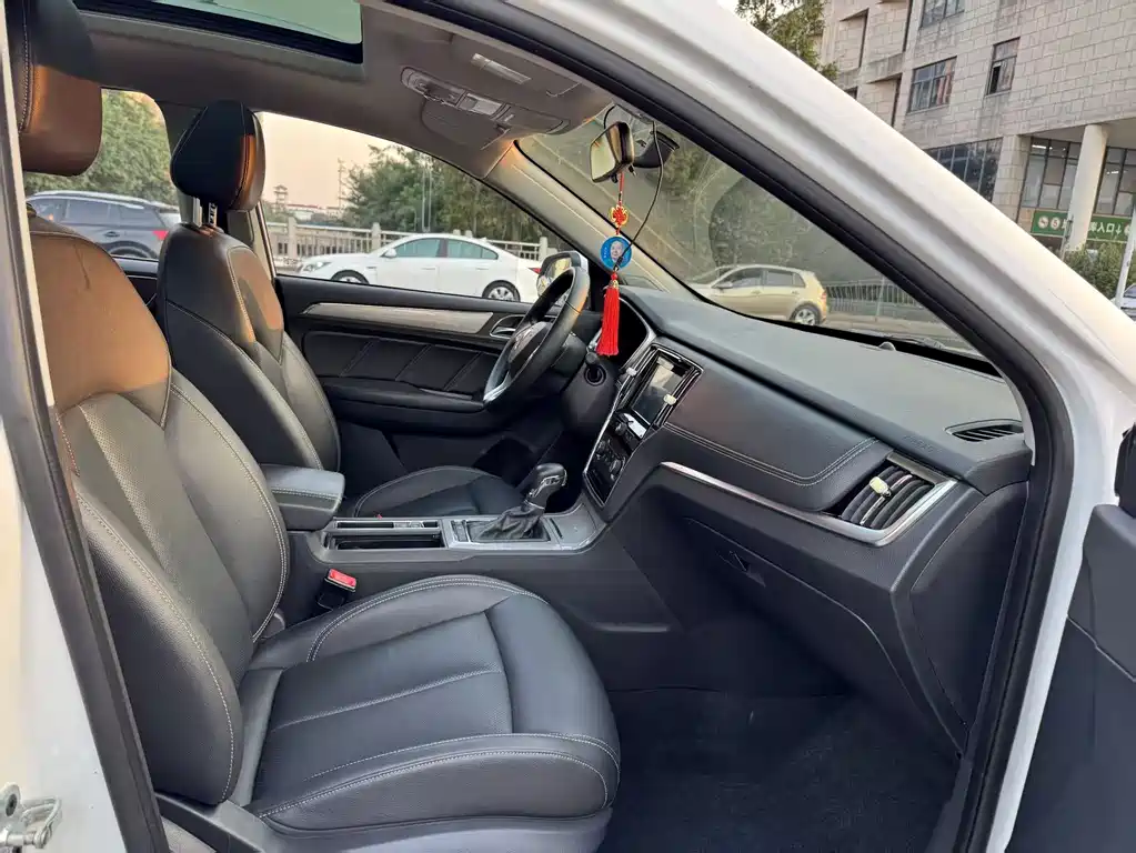 Roewe RX5 — миниатюра 12