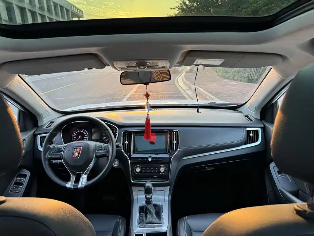 Roewe RX5 — миниатюра 13