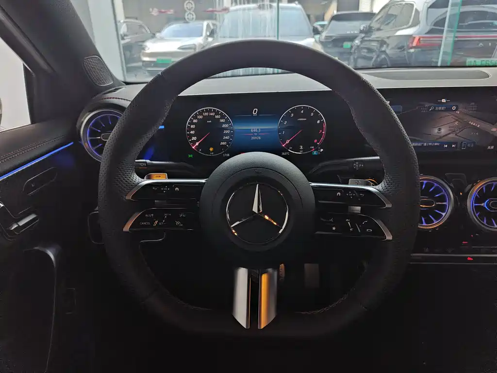 Mercedes-Benz A-Class A 2025 A 200 L Fashion