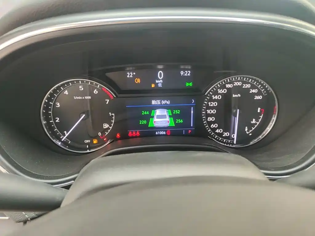 Cadillac CT5 — миниатюра 12