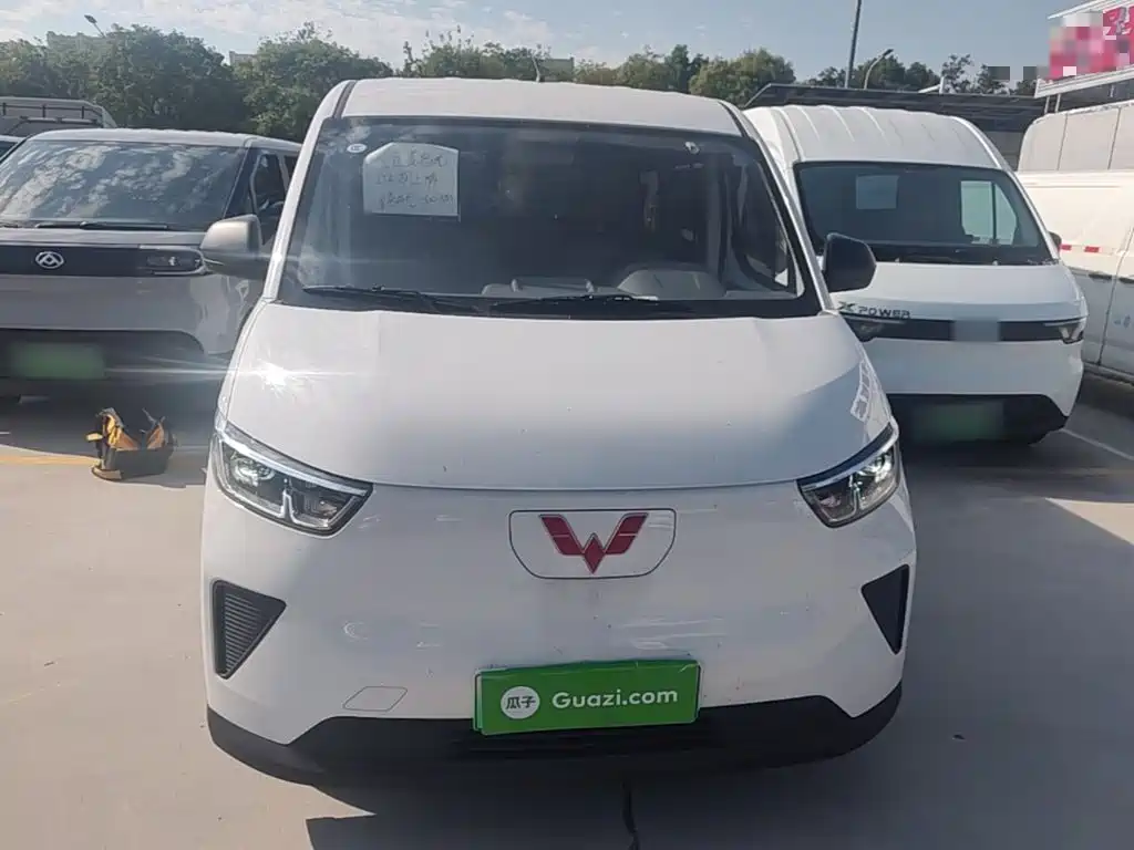Wuling Yangguang — миниатюра 3