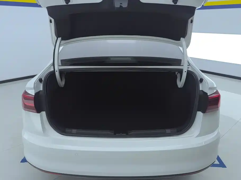 Volkswagen Bora — миниатюра 4