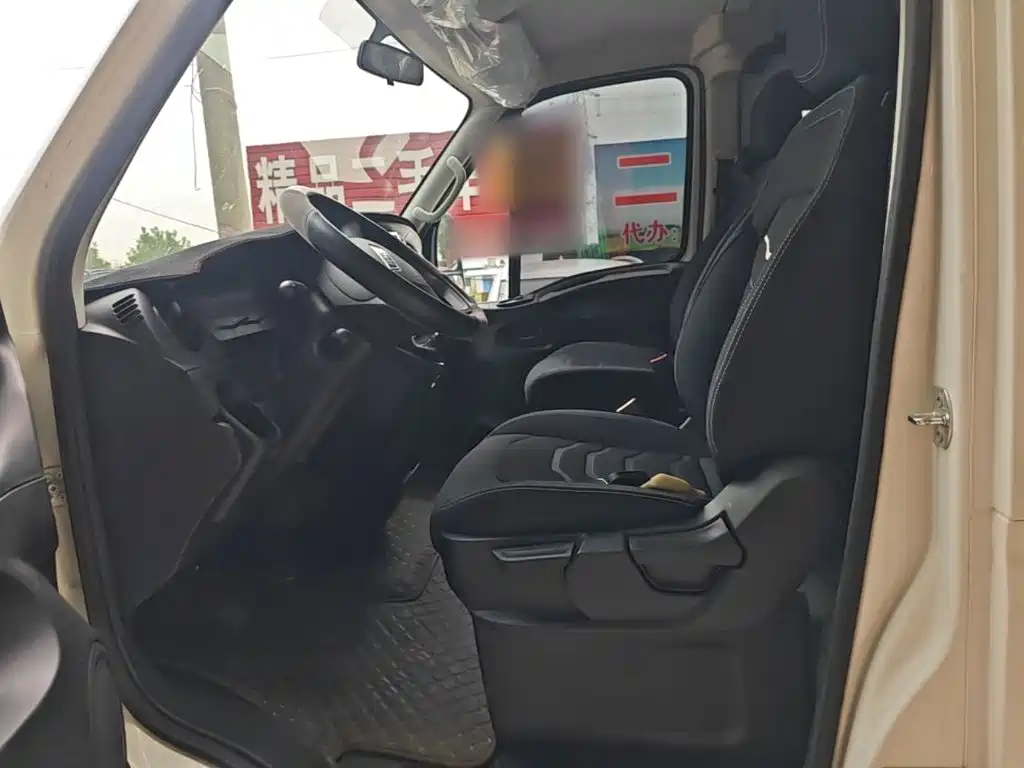 IVECO Ousheng — миниатюра 15