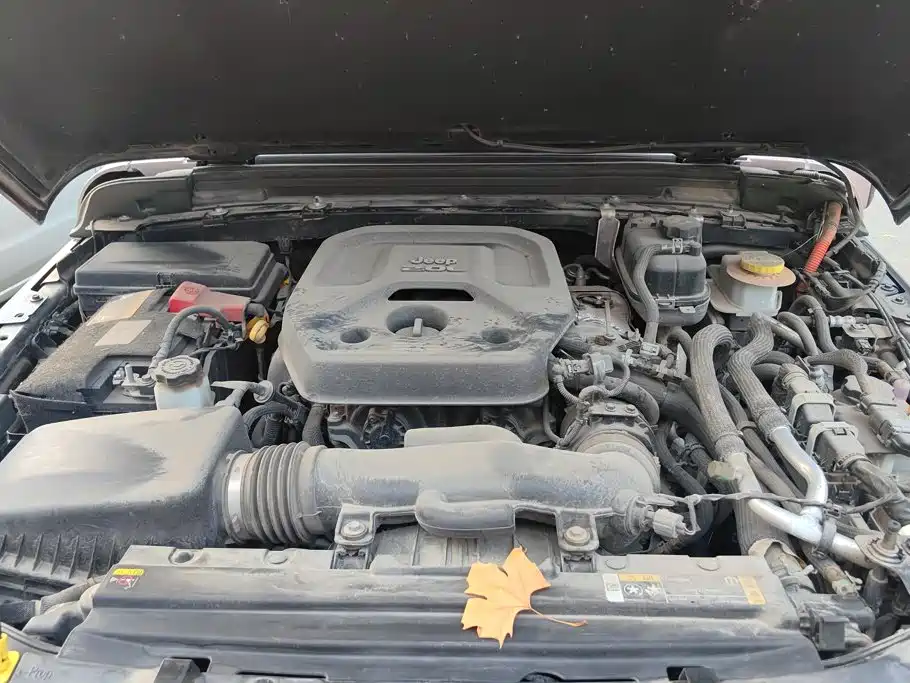 Jeep Wrangler PHEV — миниатюра 10