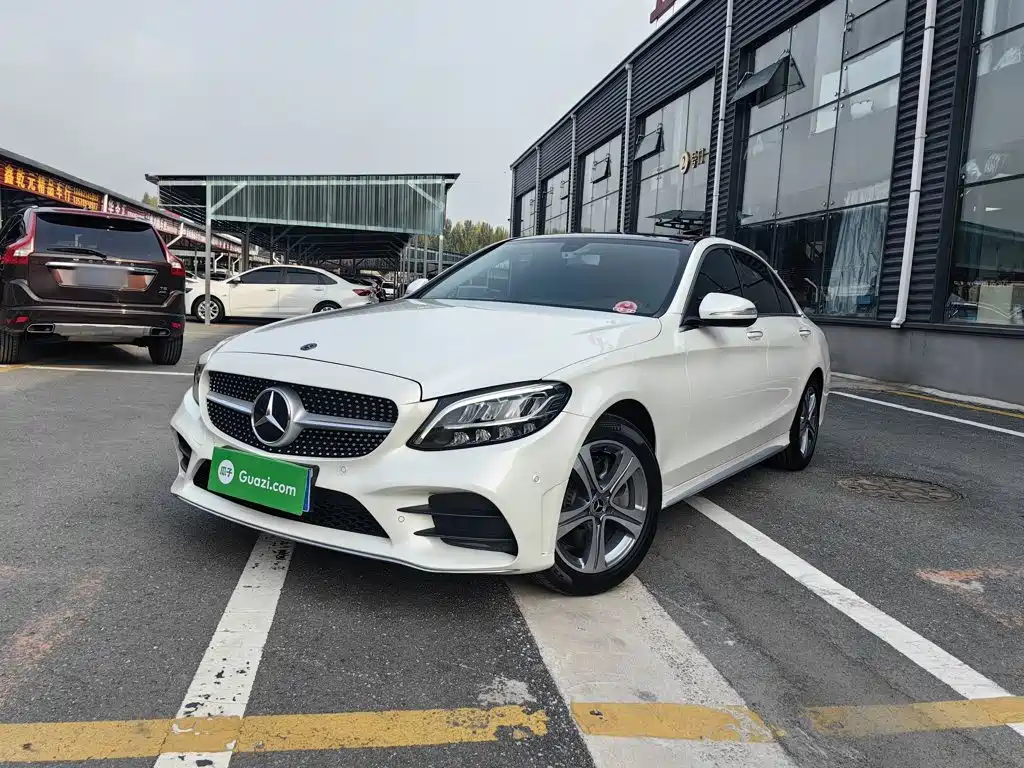 Mercedes-Benz C-Class — миниатюра 2