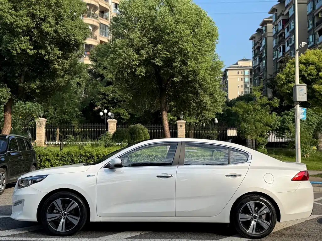 Kia K4 — миниатюра 10