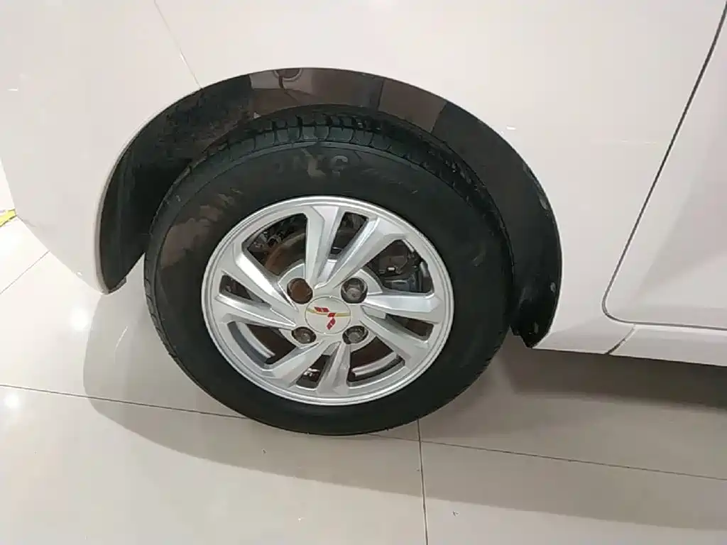 Wuling MINIEV — миниатюра 23