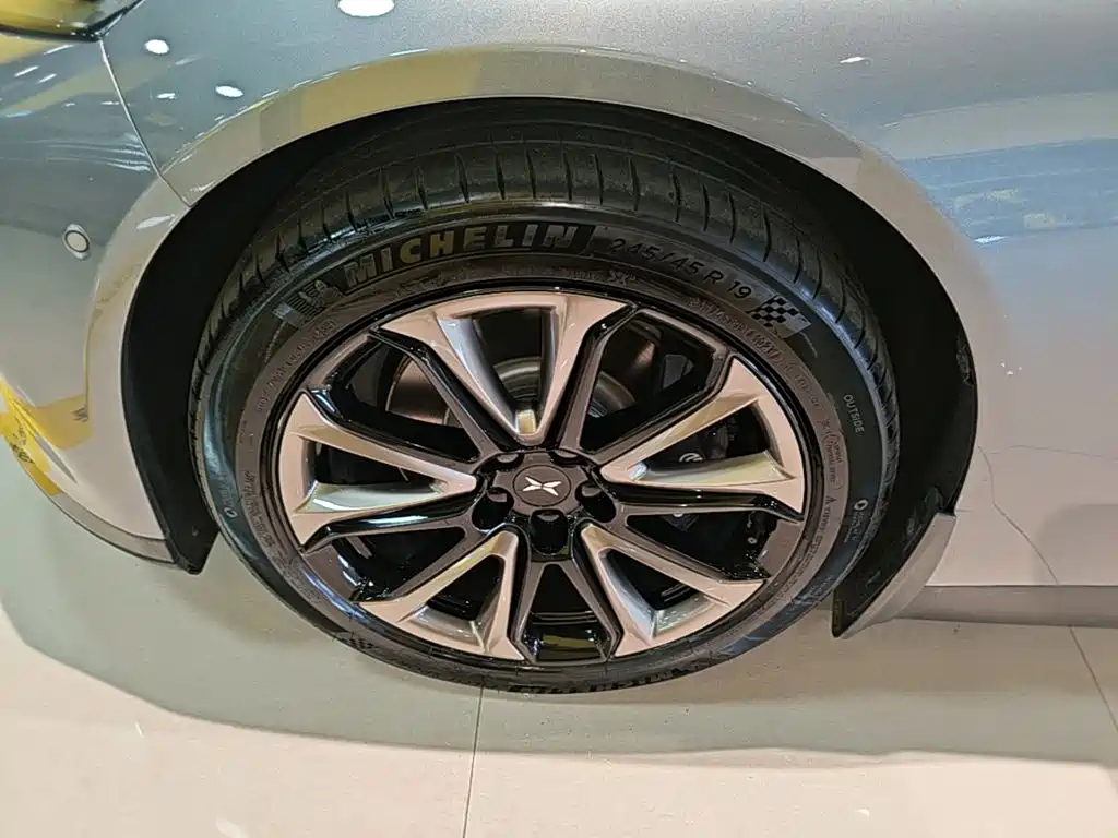 XPeng P7 — миниатюра 23