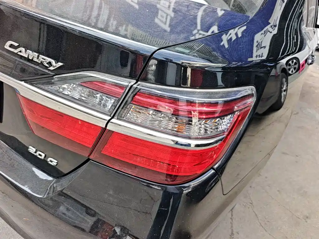 Toyota Camry — миниатюра 8