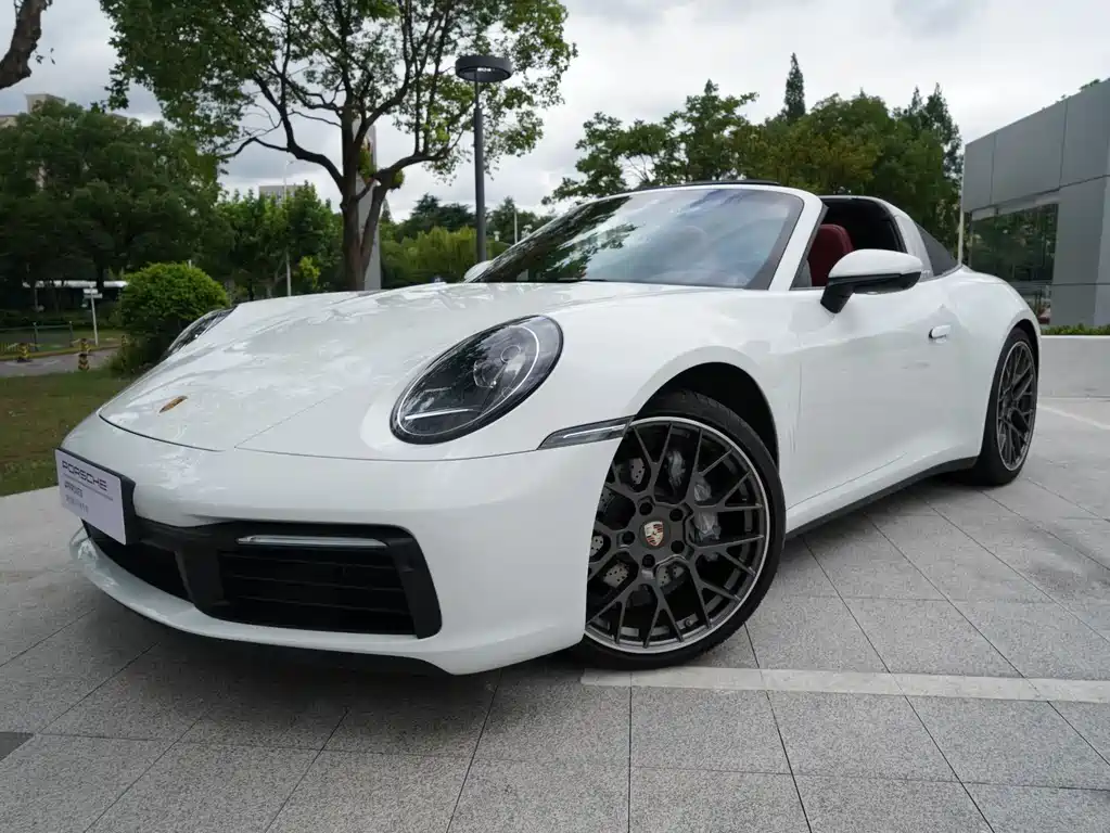 Porsche 911 2023