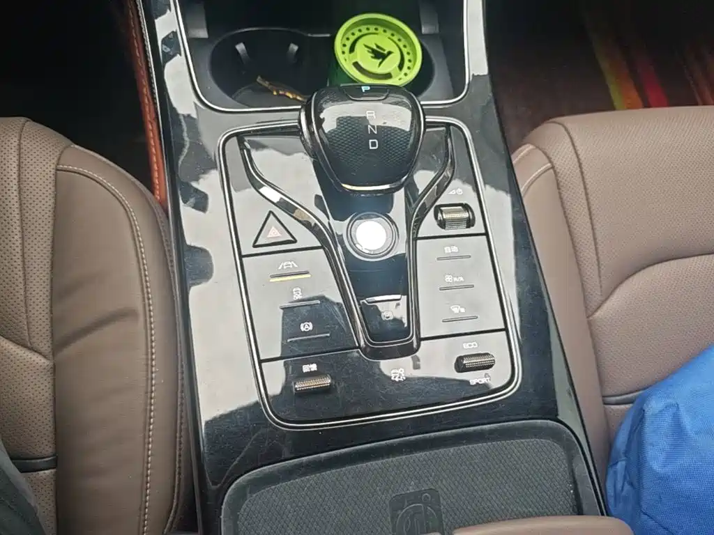 BYD Han — миниатюра 14