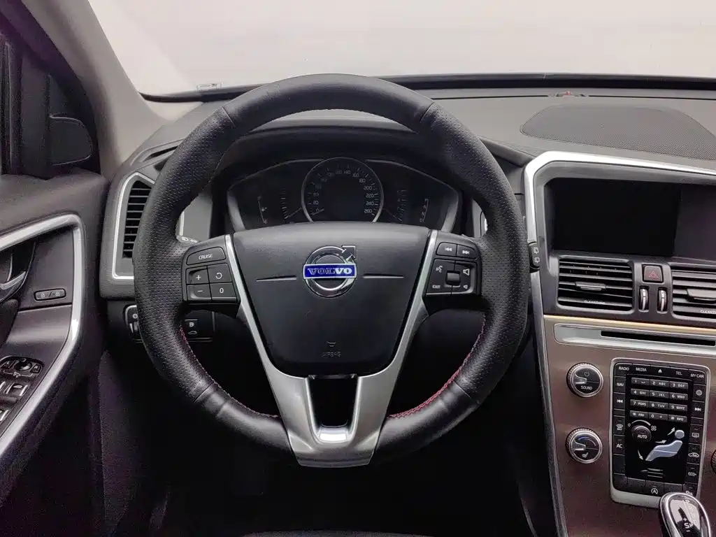 Volvo XC60 — миниатюра 11