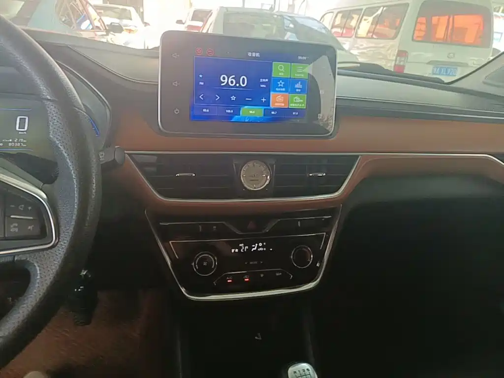 Wuling Hongguang S3 — миниатюра 13