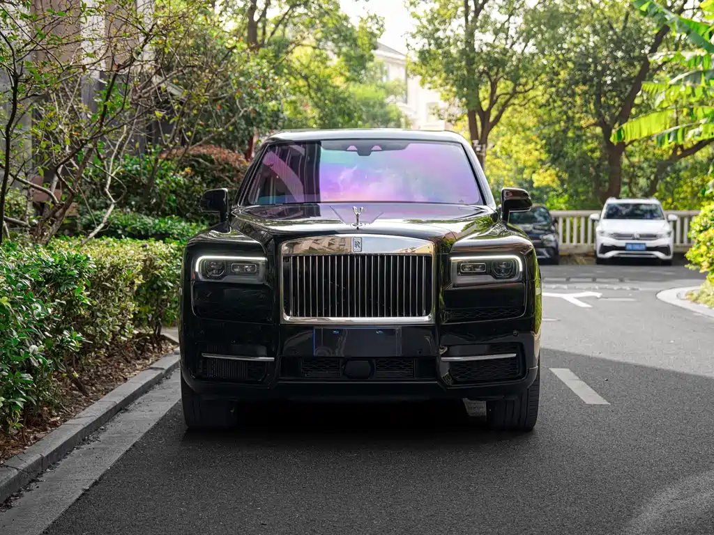Rolls-Royce Cullinan — миниатюра 3