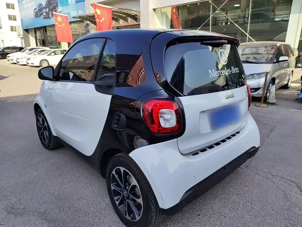 smart Smart Fortwo — миниатюра 5