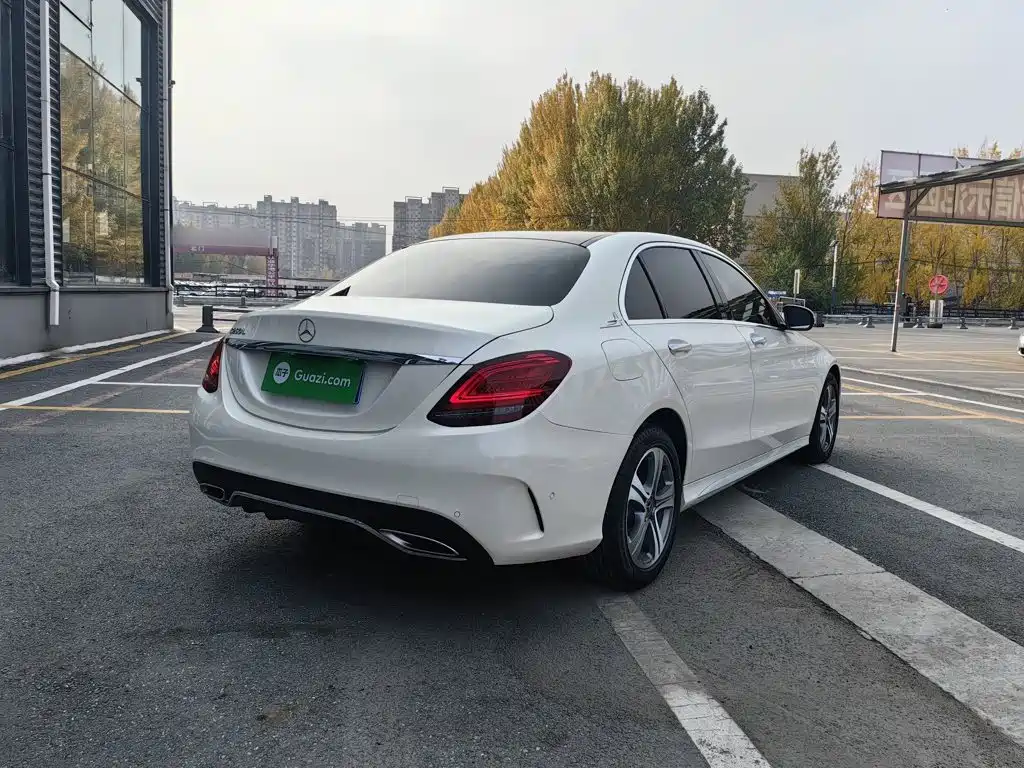 Mercedes-Benz C-Class — миниатюра 8