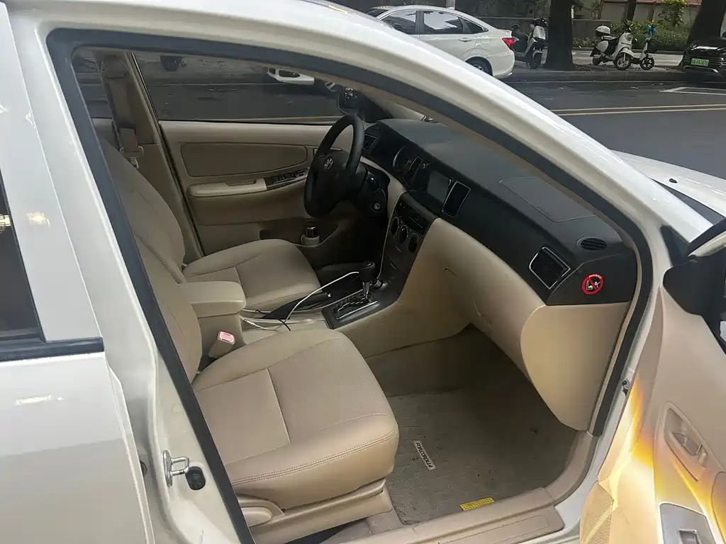 Toyota Corolla — миниатюра 5