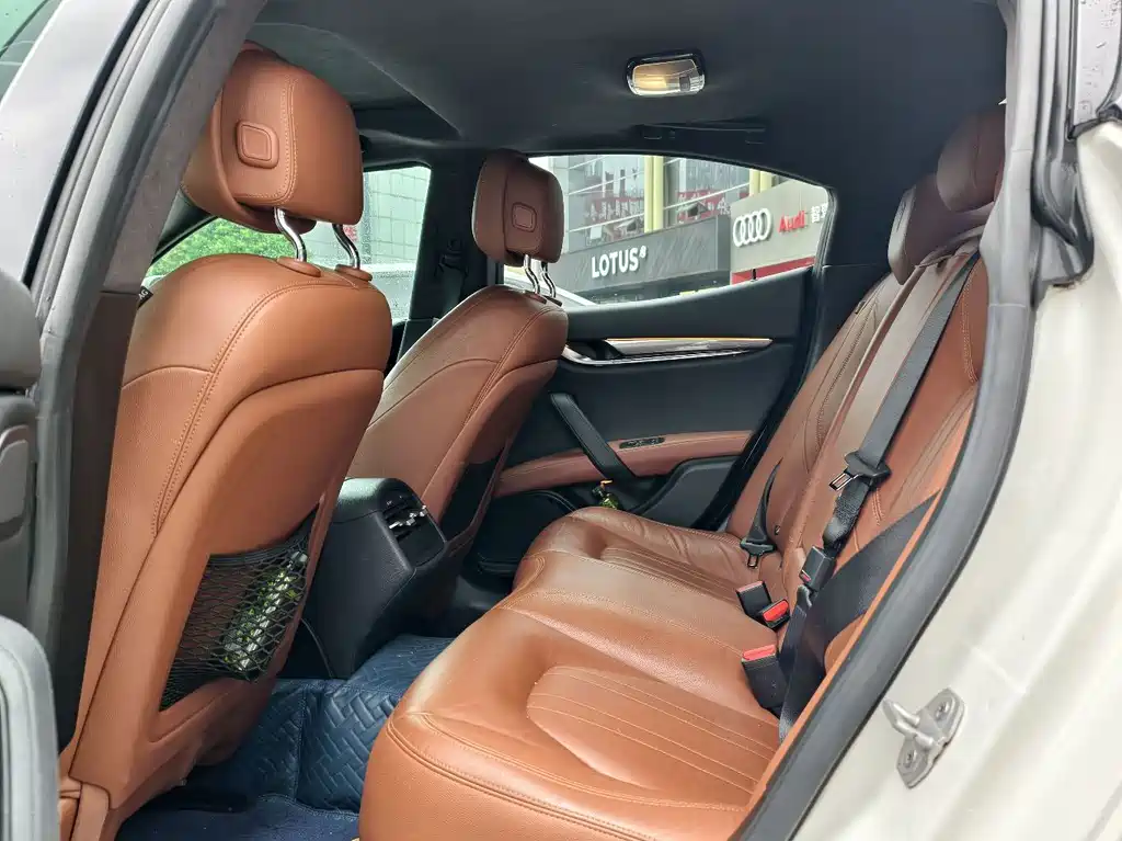 Maserati Ghibli — миниатюра 5