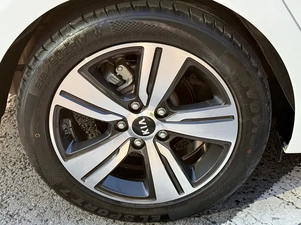 Kia K4 — миниатюра 11
