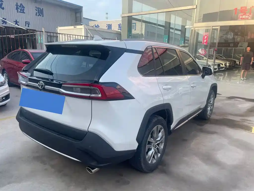 Toyota Wildlander — миниатюра 9