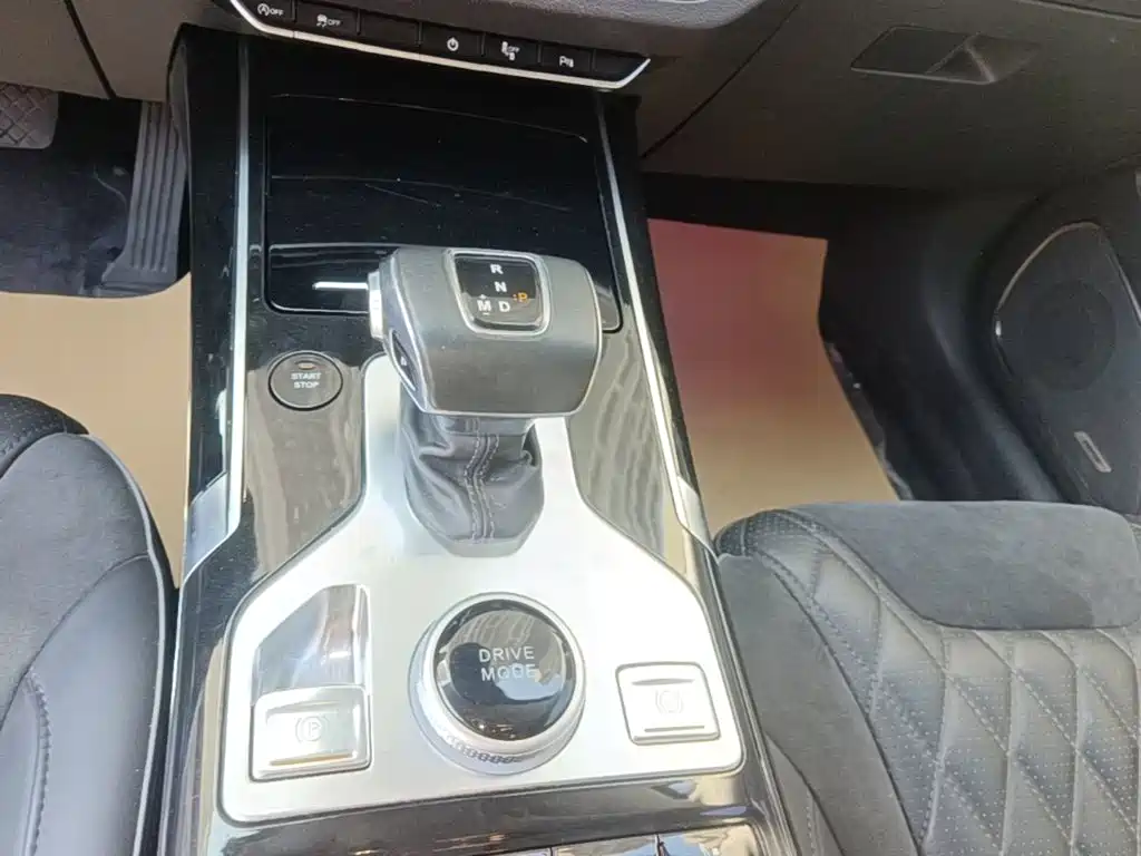 Hongqi Hongqi HS5 — миниатюра 14