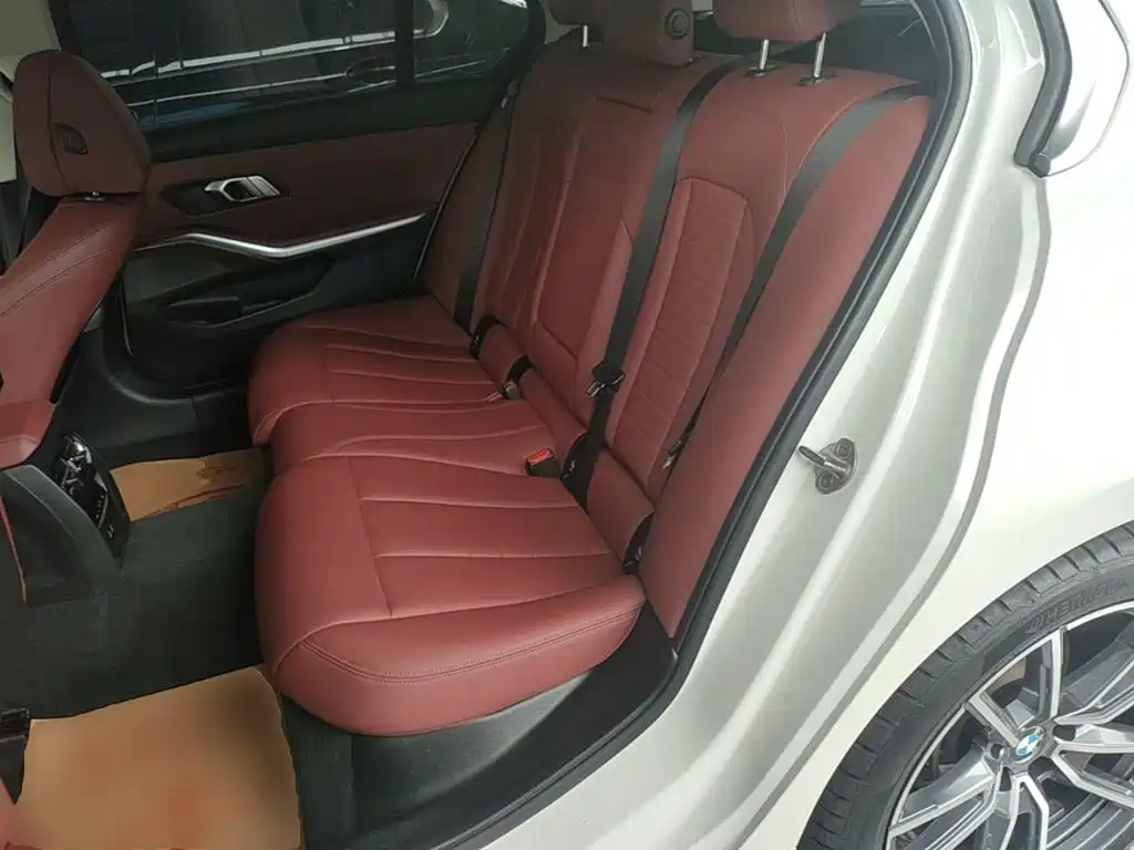 BMW 3 Series — миниатюра 17