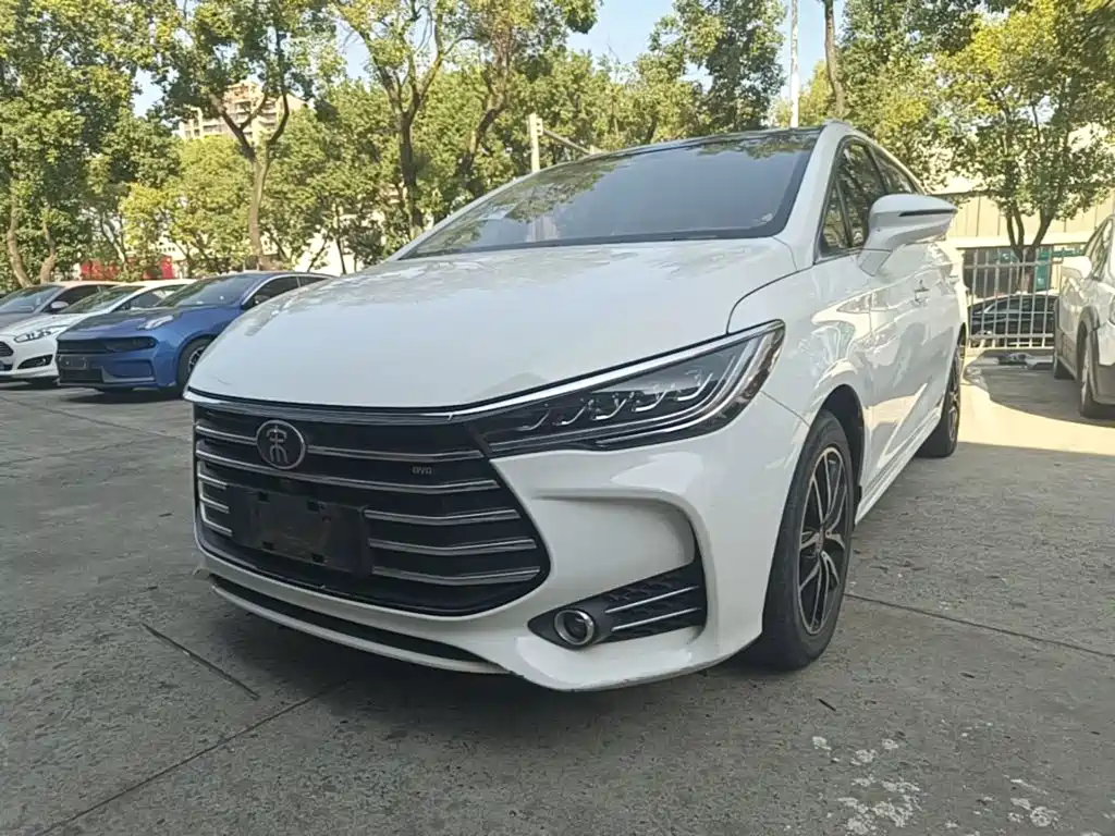 BYD MAX — миниатюра 2